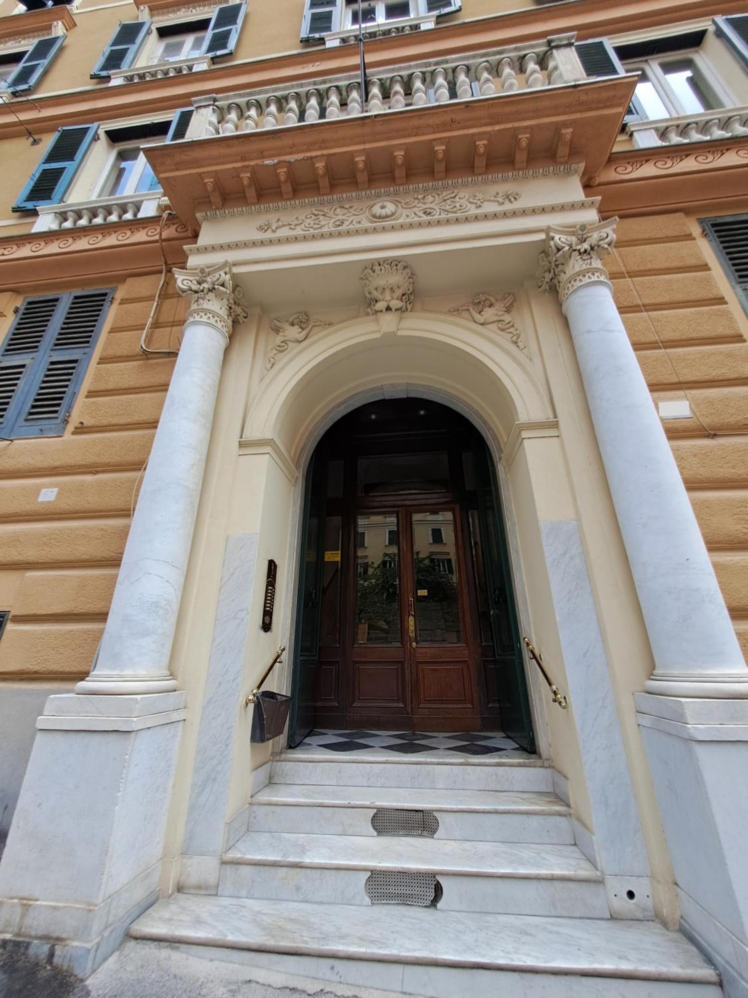 L'Alcova B&B, A Due Passi Dal Centro Генуя Екстер'єр фото
